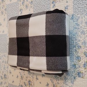 The Big One Super Soft Plush Blanket Full/Queen Size Black White Buffalo Check